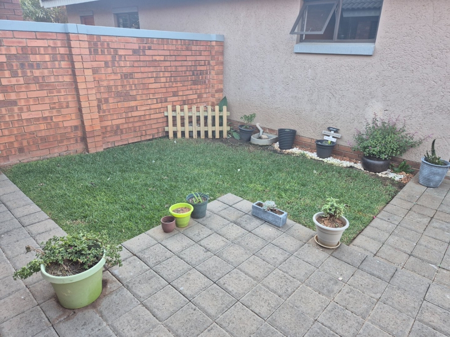 3 Bedroom Property for Sale in Heuwelsig Free State